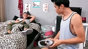 Reality dudes - growers and showers bareback compilation