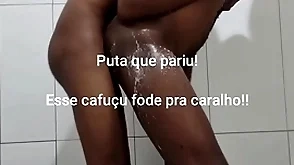 Mavambo me fodeu debaixo do chuveiro