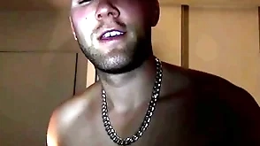 Bonne salope felonious baisée hard par jordan fox sur un sling - gaysight.com