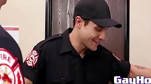Studs from firedept give eachother a fragrant blowjob