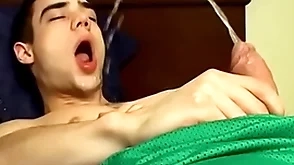 Dear sportswoman zack randall pees increased by cums on his smooth congregation