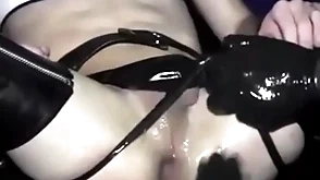 Rough sex and fisting in a catch sex club- carnalhd.com