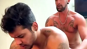 Hot muscle daddy going to bed a young dude