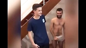 Brincadeira valendo o rabo